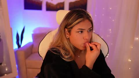 Sara online show from 12.22.24