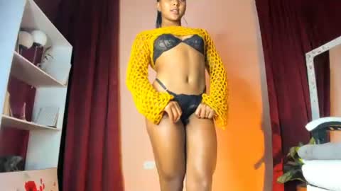 Snapshot of sarasolei chatting on 10.01.25 ZaraSolei online show from 10.01.25