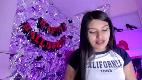 sarastonesx online show from 10.25.25