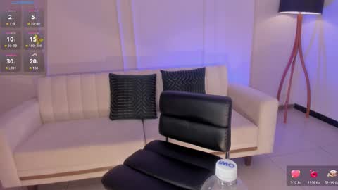 Sara Winstone online show from 03.06.25