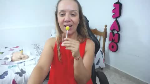 saray1221 online show from 12.22.24