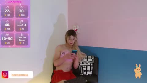 Snapshot of saray_buildings chatting on 09.28.25 Saray Buildings online show from 09.28.25