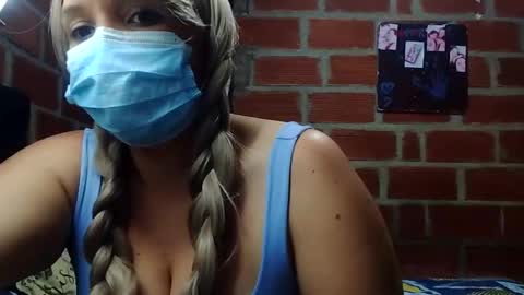 saray_mixx online show from 10.30.25