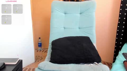 Snapshot of saraymoorex_ chatting on 09.27.25 Saray online show from 09.27.25