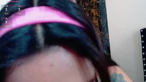 Snapshot of saraymoorex_ chatting on 10.12.25 Saray online show from 10.12.25