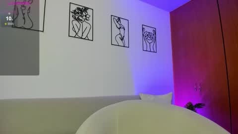 Snapshot of saraysweet_ chatting on 12.23.24 saraysweet_ online show from 12.23.24