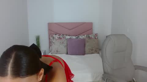 Snapshot of sarayvega_ chatting on 09.22.25 Saray Vega online show from 09.22.25