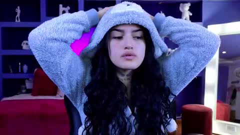 Sari  online show from 09.13.25