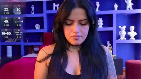 Sari  online show from 10.14.25