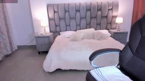 Snapshot of sarita_evanss chatting on 11.29.25 Saritaaa online show from 11.29.25