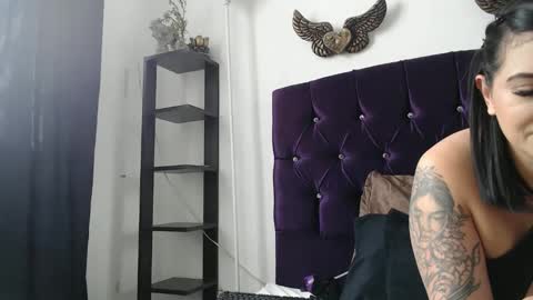 Snapshot of sarita_multisquirt chatting on 11.30.25 Sara online show from 11.30.25