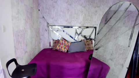 Snapshot of sarita_princess7 chatting on 10.31.25 sarah online show from 10.31.25