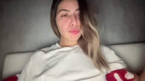 Sarrah online show from 11.08.25