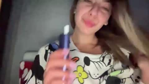 Sarrah online show from 11.17.25