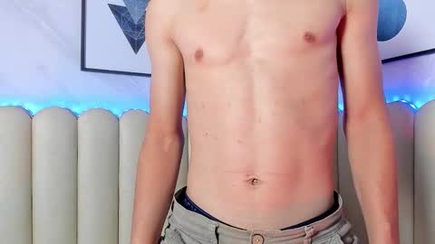 sasha_blazes online show from 10.18.25