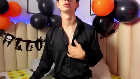 sasha_blazes online show from 10.19.25
