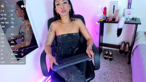 Sasha Brattz online show from 10.21.25