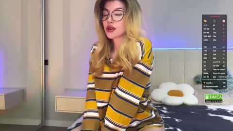 Hi everyone my name is Sasha   online show from 02.14.25