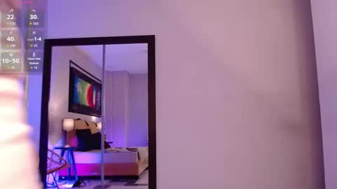 Snapshot of sashaavixen chatting on 11.22.25 Sasha online show from 11.22.25