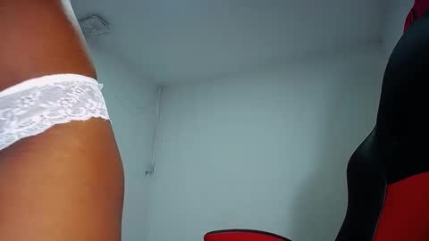 Snapshot of sashabreck1 chatting on 12.30.24 sashabreck1 online show from 12.30.24