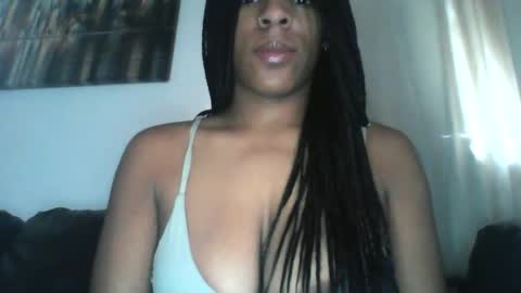 Snapshot of sashaforeever chatting on 11.12.25 SASHAFOREEVER online show from 11.12.25