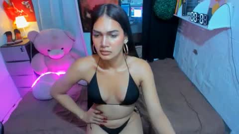 ESTELLA online show from 02.15.25