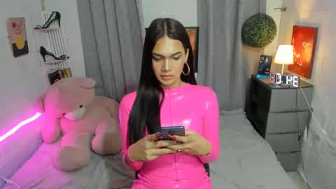ESTELLA online show from 02.25.25