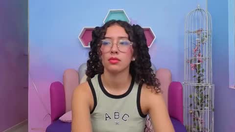 Snapshot of sashamonroee_ chatting on 11.02.25 SashaMonroee online show from 11.02.25