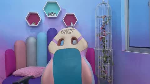 Snapshot of sashamonroee_ chatting on 11.10.25 SashaMonroee online show from 11.10.25