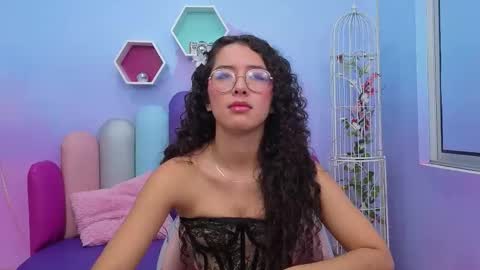 Snapshot of sashamonroee_ chatting on 11.15.25 SashaMonroee online show from 11.15.25