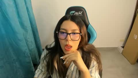 sashanova21 online show from 11.01.25