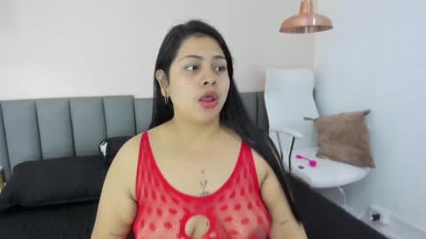 Snapshot of sashapears chatting on 03.07.25 Manuela online show from 03.07.25