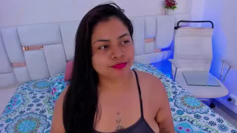 Snapshot of sashapears chatting on 10.07.25 Manuela online show from 10.07.25