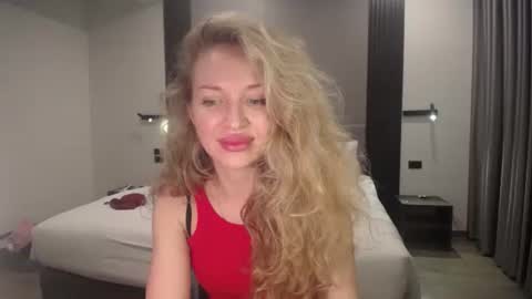 Snapshot of sashasweetsasha chatting on 03.10.26 Sasha online show from 03.10.26