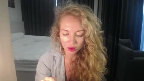 Snapshot of sashasweetsasha chatting on 03.29.26 Sasha online show from 03.29.26