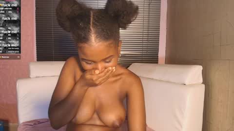 Snapshot of sashhalux22 chatting on 02.23.25 SashhaLux22 online show from 02.23.25