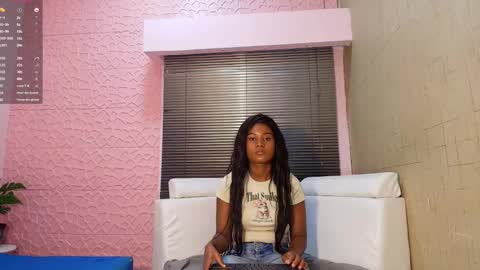 Snapshot of sashhalux22 chatting on 03.05.25 SashhaLux22 online show from 03.05.25