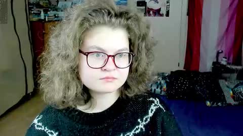 Snapshot of sashy_way chatting on 10.24.25 .Alexandra online show from 10.24.25