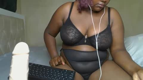 sassie_bee online show from 01.13.25