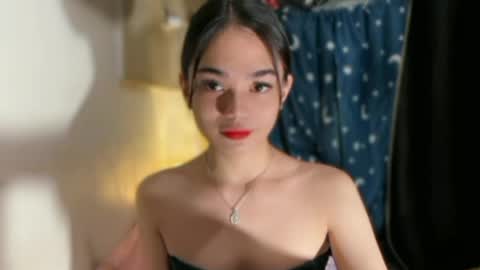 Snapshot of sassy_keath chatting on 06.18.26 Keath online show from 06.18.26