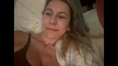 Sassyella online show from 10.16.25