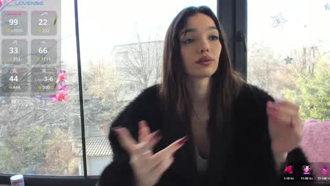 Snapshot of sassyt33n chatting on 12.17.24 sassyt33n online show from 12.17.24