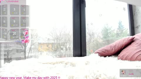 Snapshot of sassyt33n chatting on 12.29.24 sassyt33n online show from 12.29.24
