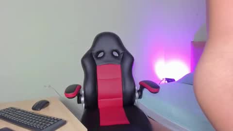 Evans Williams online show from 02.19.25