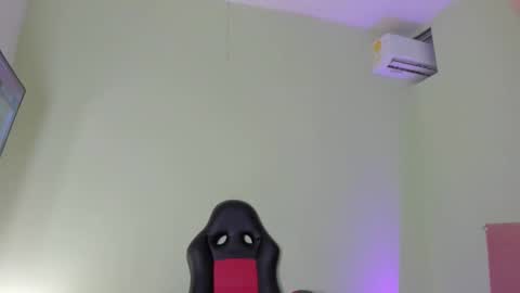 Evans Williams online show from 02.20.25