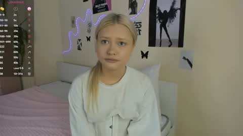 satinpresence online show from 06.10.26
