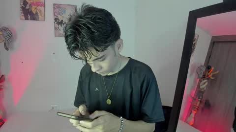 Snapshot of satosh_y chatting on 01.14.25 satosh_y online show from 01.14.25