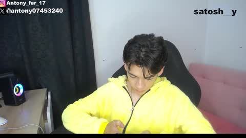 Snapshot of satosh_y chatting on 01.24.25 satosh_y online show from 01.24.25