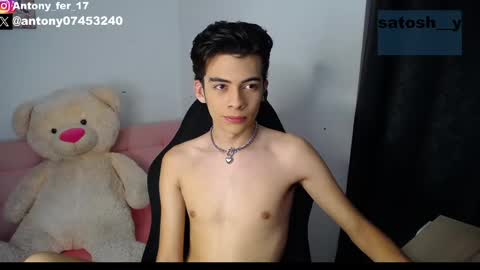 Snapshot of satosh_y chatting on 02.11.25 satosh_y online show from 02.11.25