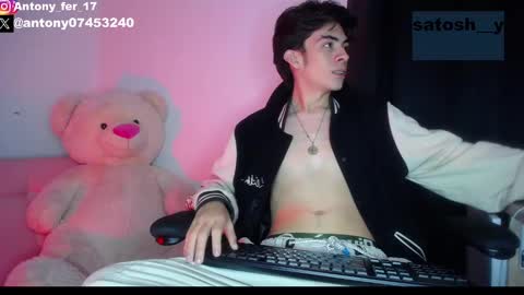 Snapshot of satosh_y chatting on 02.15.25 satosh_y online show from 02.15.25